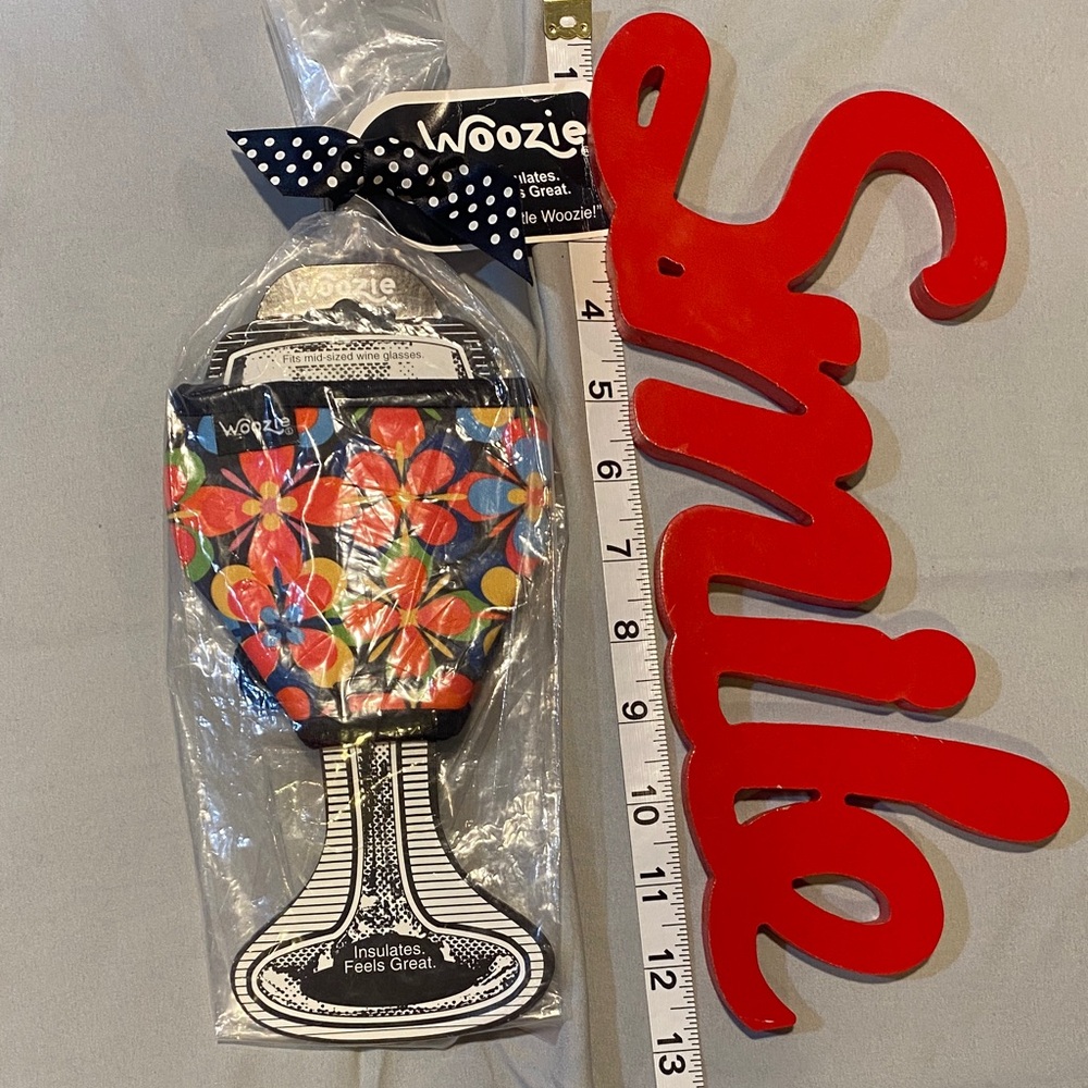 Woozie Floral Wine Glass Insulator and Smile Sign